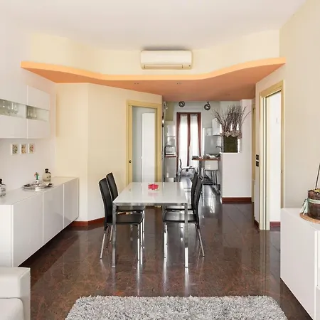 Beautiful Next To Sempione And Life - Viale Teodorico Lejlighed