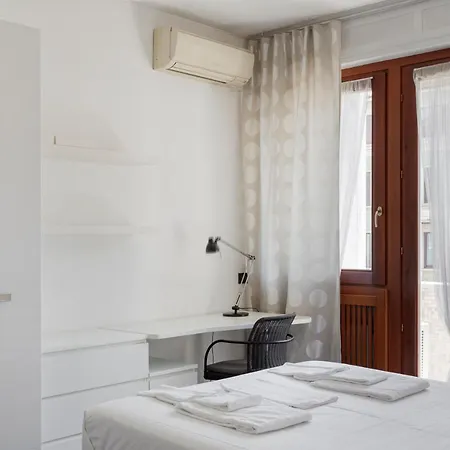 Lejlighed Beautiful Next To Sempione And Life - Viale Teodorico